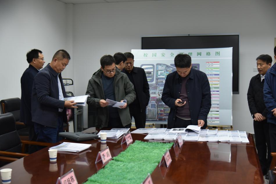 DSC_5982.JPG DSC_5982.JPG